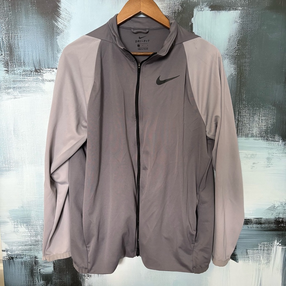 Nike Dri-FIT Gray Full Zip Jacket Size L Lightweight Athletic Training Track